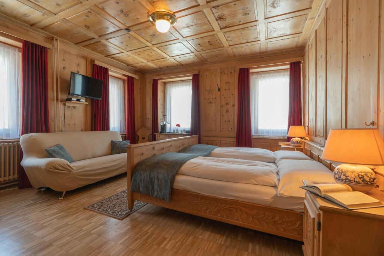 Hotel Alpina زيرنيز المظهر الخارجي الصورة